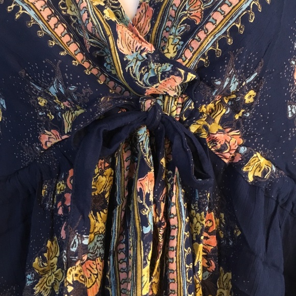 New 100% rayan blouse size large. Comfortable top - Picture 6 of 6